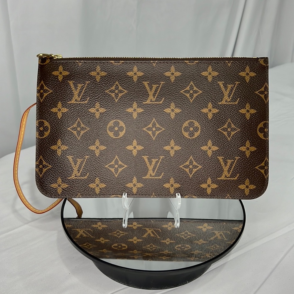 Louis Vuitton Monogram Neverfull Pouch/Wristlet NWOT